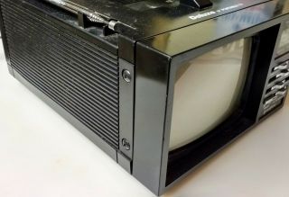 Broksonic Deluxe Portable 5” black & white Tv model no.  CTRE684UL 5