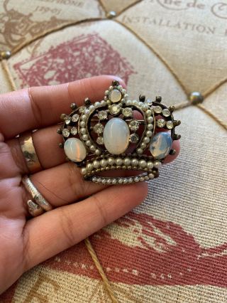 Vintage Unsigned Costume Silver Tone Rhinestone Faux Pearl Crown Brooch