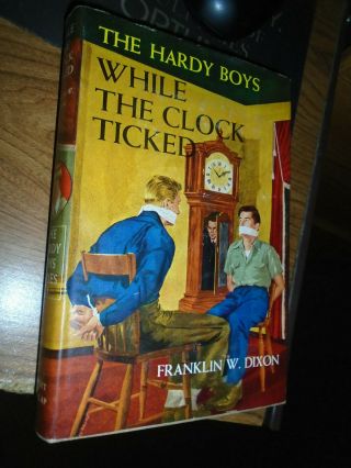 1932 The Hardy Boys 11 " While The Clock Ticked " Hardcover W/dustjacket,