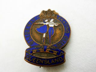 Vintage Retro Glideway Skating Club Queensland Qld Enamel Badge Pin Coat Of Arms