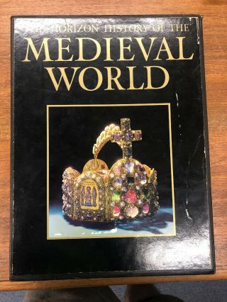 Horizon History Of The Medieval World - 2v Boxed Set - Notre Dame Cathedral
