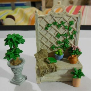 Vintage Collectable Victorian Miniature Doll Furniture Plant & Divider Settee