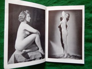 [Erotica].  Selections D ' Art.  32 Studies.  London: Gaywood Press,  1950s. 4