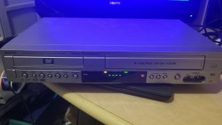 Sanyo Dvw - 7000 Dvd/vcr Player Video Cassette Recorder,  Cables,  No Remote -