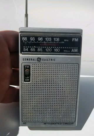 General Electric Portable Am/fm Radio Integrated Circuit Hong Kong Mod 7 - 25820
