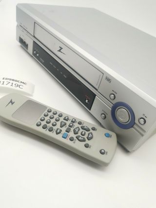 Zenith Vcr Video Cassette Recorder 4 - Head/hi - Fi Stereo Vhs Player Remote