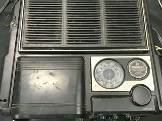 Sears Solid State Portable Go Anywhere TV AM/FM Radio Model 564.  50383050 2