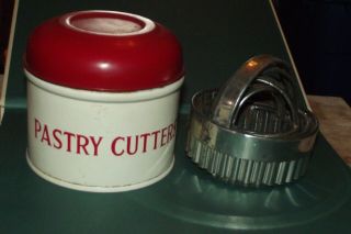 Vintage ENGLISH Set Tala Pastry Cutters in Red & White Tin – Kitchenalia 3