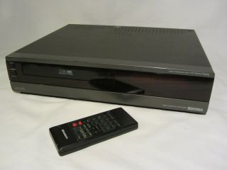 Shintom Vcr - 670 Hq Vhs Video Cassette Player Recorder - Working/tested W/ Remote