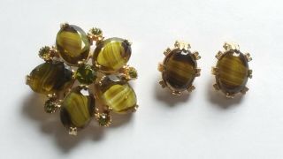 Vintage Swirled Green Open Back Paste Stone Brooch And Clip On Earrings Set