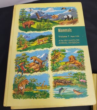 The Illustrated Encyclopedia Of Animal Life Books VOL 1 - 9 878 4