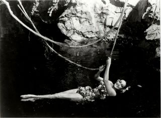 Vintage Press Photo Sexy Dorothy Lamour Swim Suit Legs Ravishing