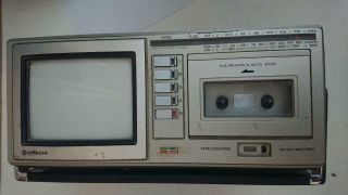 Vintage Hitachi Colour Tv - Radio - Cassette Recorder Model Cpt0652 -