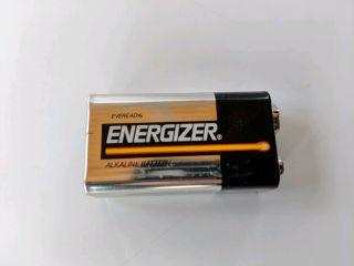 Vintage 70s Or 80s Union Carbide Energizer 9 Volt Eveready Alkaline Battery Usa