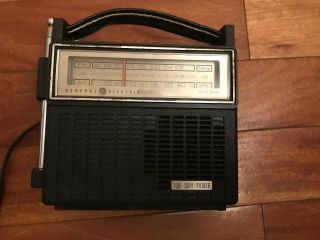 Vintage General Electric Ge Two - Way Power Portable Transistor Radio.