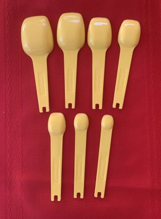 Vintage Set of 7 Canary Yellow Tupperware Measuring Spoons 3