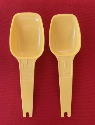 Vintage Set of 7 Canary Yellow Tupperware Measuring Spoons 4