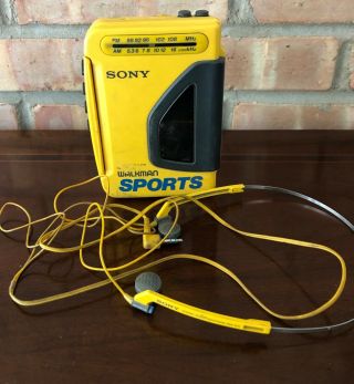 Vintage Sony Walkman Sports Wm - Af54 Cassette Player Fm/am Radio W/ Headphones
