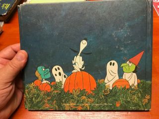 It ' s The Great Pumpkin Charlie Brown 1967 First Edition Vintage Halloween Schulz 2