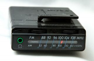 Sony Walkman SRF - 19W FM/AM Radio w/ Belt Clip & Headphones 4