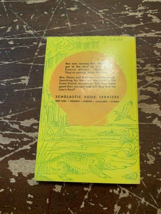 1968 The Lion ' s Paw by Robb White Scholastic 6th Printing 5
