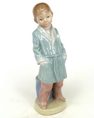 Vintage Lladro Figurine 4900 Boy In Dressing Gown,  Robe Or Smoking Jacket