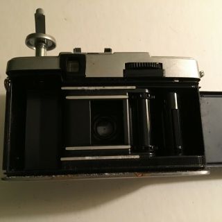 Vintage Olympus - Pen EES - 2 Camera & 30mm 1:28 Lens 4