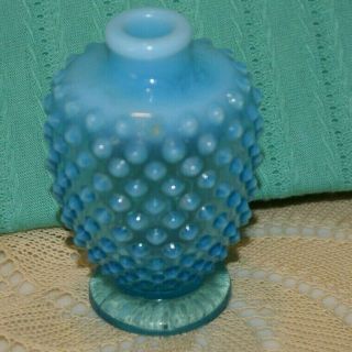 VINTAGE FENTON GLASS AQUAMARINE BLUE OPALESCENT HOBNAIL SMALL VASE 4 