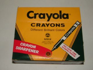 Vintage 1980 ' s Box of NO.  64 CRAYOLA CRAYONS with Built - In Sharpener 2
