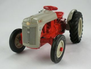 Ertl Ford 8N Tractor,  Vintage 843 Die Cast Metal 1:16 Scale Toy,  Made in USA 2