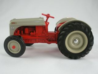 Ertl Ford 8N Tractor,  Vintage 843 Die Cast Metal 1:16 Scale Toy,  Made in USA 3