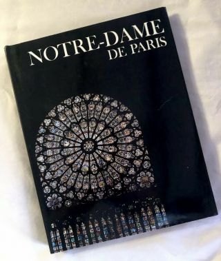 1971 Newsweek Notre - Dame De Paris Cathedral Hardcover W/centerfold - 1st