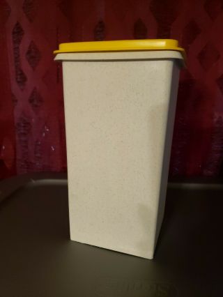 Vtg Tupperware Tall Square Saltine Cracker Keeper Container 1314 W/lid