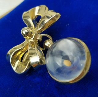 Vintage Signed Coro Mustard Seed In Lucite Gold Tone Bow Brooch