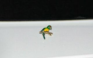 Vintage Enamel Parrot Brooch Green Yellow Gold Animal Foul Pin Bird Jewelry 3
