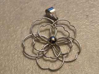 Vintage.  925 Sterling Silver Signed Cw Open Wire Heart Flower Love Pendant