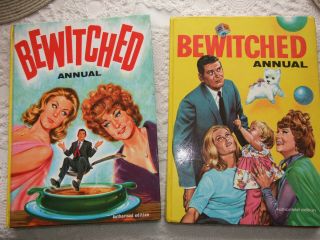 Magical Vintage 1960s Collectable The " Bewitched " Show Annuals.