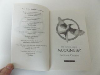 2011 THE HUNGER GAMES TRILOGY Hunger Games Mockingjay Catching Fire by S COLLINS 5