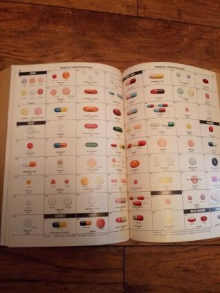 Vintage Book Physicians Desk Reference.  1962 PDR Pharmaceuticals Photos 3