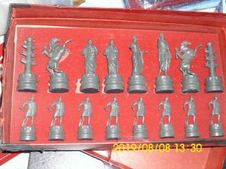 VINTAGE CLASSIC GAME CHESS SET COMPLETE 32 PLASTIC PIECE 3