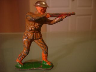 Vintage Barclay Manoil Lead Soldier Standing Firing Rifle.
