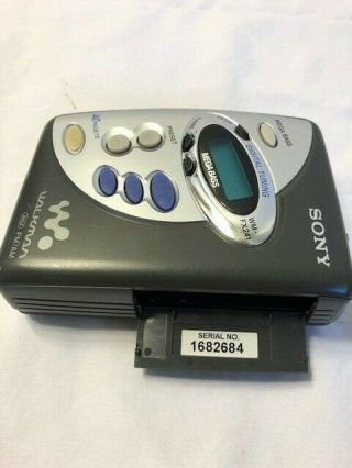 Vintage Sony cassette walkman 5