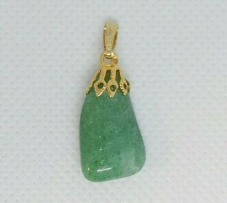 Vintage 14k Gold Jade (?) Pendant