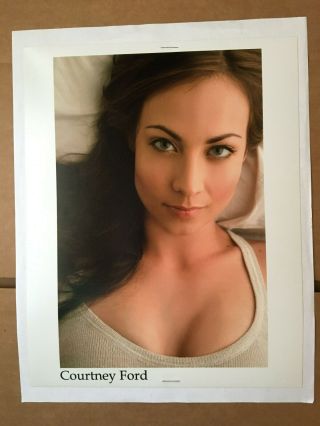 Courtney Ford 3 Vintage Headshot Photo With Credits Training And Skills.