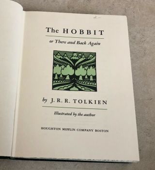 The Hobbit J.  R.  Tolkien Collector ' s Ed Slipcase 1966 3rd Printing illustrated 2