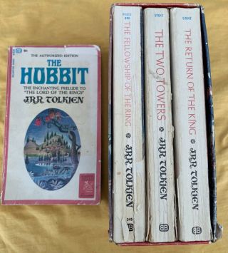 Jrr Tolkien The Lord Of The Rings Trilogy Unread Vintage Pb Boxed Set,  Hobbit