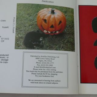 Collectible Halloween with Values Apkarian - Russel Reference Book 2