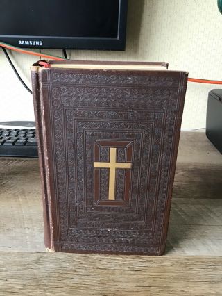 VINTAGE HOLY BIBLE CATHOLIC FAMILY EDITION 1953 JOHN J.  CRAWLEY PUBLISHER 2