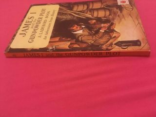 Vintage Ladybird James I and the Gunpowder Plot Book Series 561 1st Edition 5
