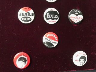 Vintage 1964 Green Duck.  The Beatles Badges Pins Set Of 9. 3